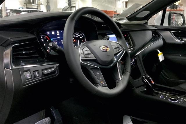 2025 Cadillac XT5 Vehicle Photo in KANSAS CITY, MO 64114-4545