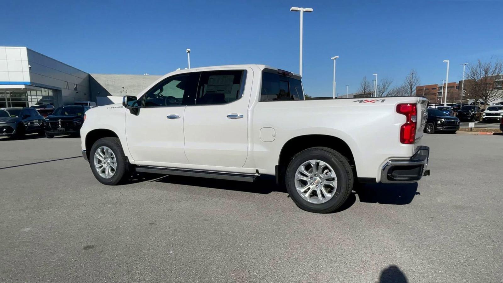 2025 Chevrolet Silverado 1500 Vehicle Photo in BENTONVILLE, AR 72712-4322