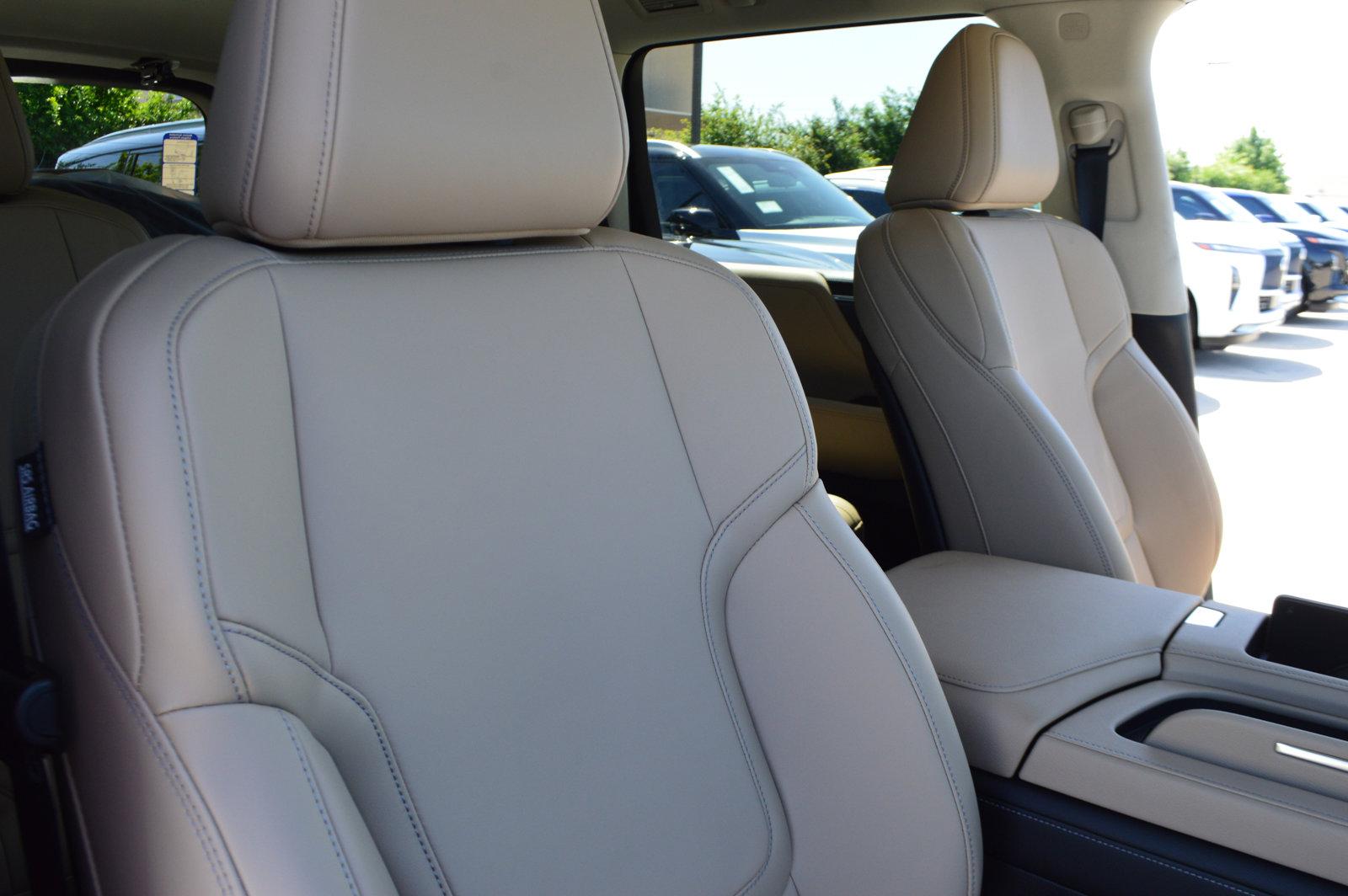 2025 INFINITI QX80 Vehicle Photo in Houston, TX 77090