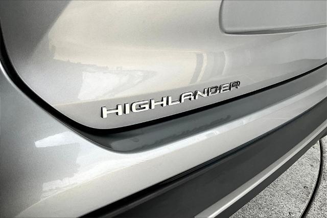 2024 Toyota Highlander Vehicle Photo in Grapevine, TX 76051