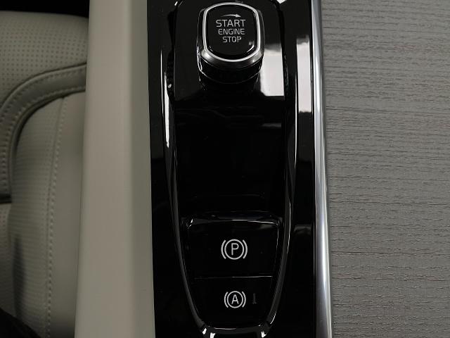 2025 Volvo XC60 Vehicle Photo in Appleton, WI 54913