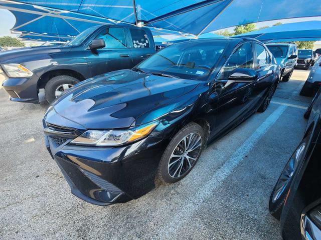 2019 Toyota Camry Vehicle Photo in DENTON, TX 76210-9321