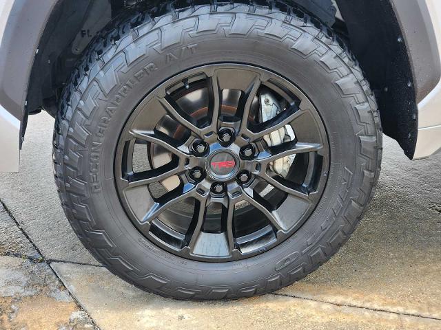 2022 Toyota Tundra 4WD Vehicle Photo in DENTON, TX 76210-9321