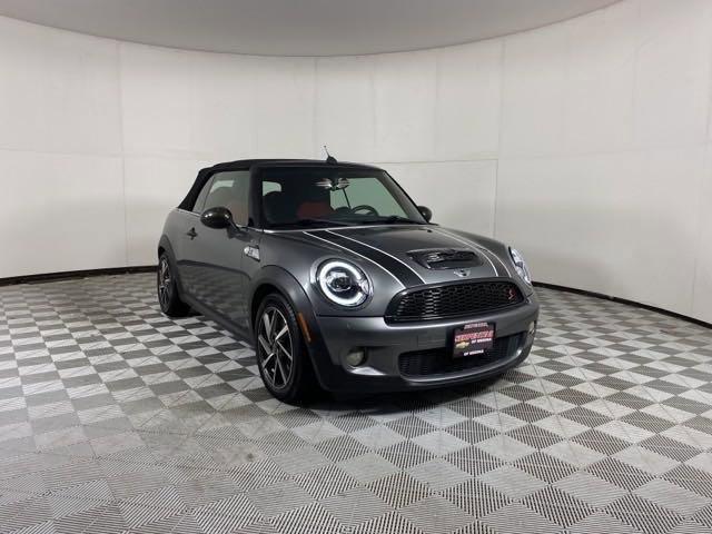 2010 MINI Cooper Convertible Vehicle Photo in MEDINA, OH 44256-9001