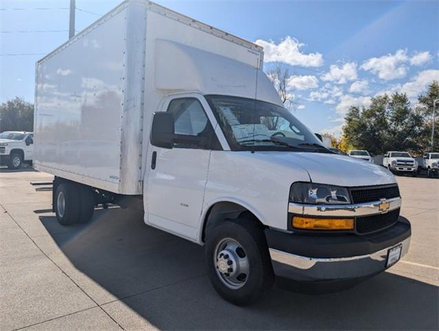 2024 Chevrolet Express Commercial Cutaway Vehicle Photo in ENGLEWOOD, CO 80113-6708