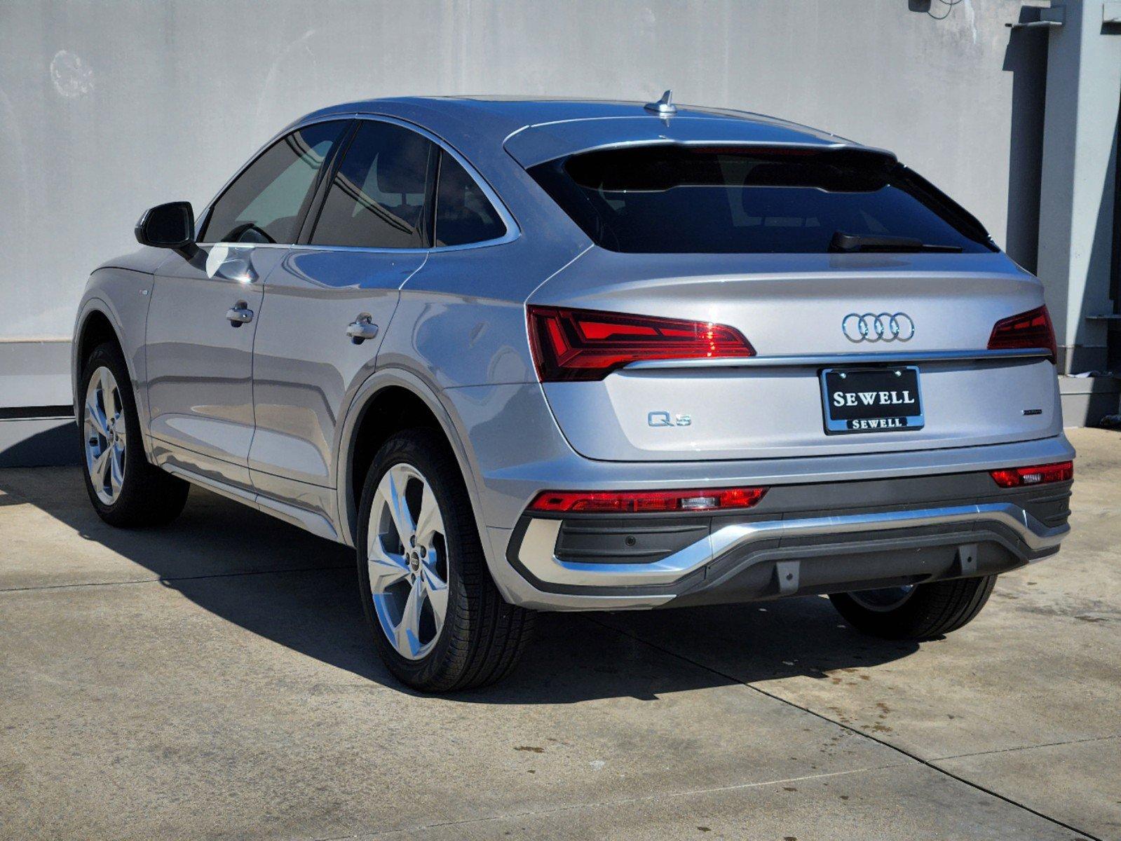 2024 Audi Q5 Sportback Vehicle Photo in SUGAR LAND, TX 77478