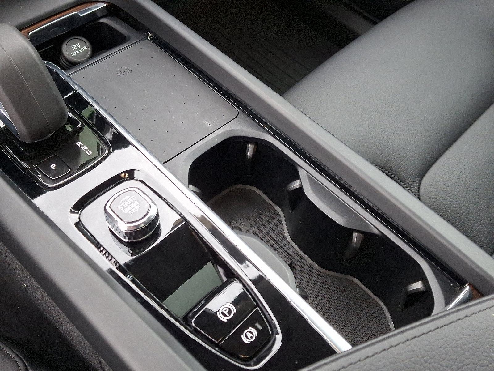 2022 Volvo XC60 Vehicle Photo in Trevose, PA 19053