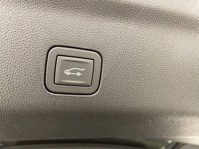 2025 Chevrolet Tahoe Vehicle Photo in PHOENIX, AZ 85014-3381
