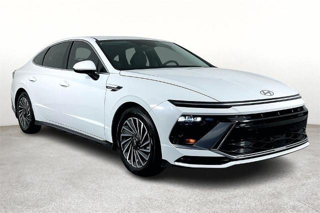 2024 Hyundai SONATA Hybrid Vehicle Photo in Tulsa, OK 74129