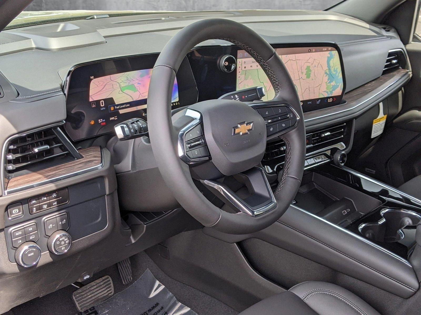 2025 Chevrolet Suburban Vehicle Photo in TIMONIUM, MD 21093-2300