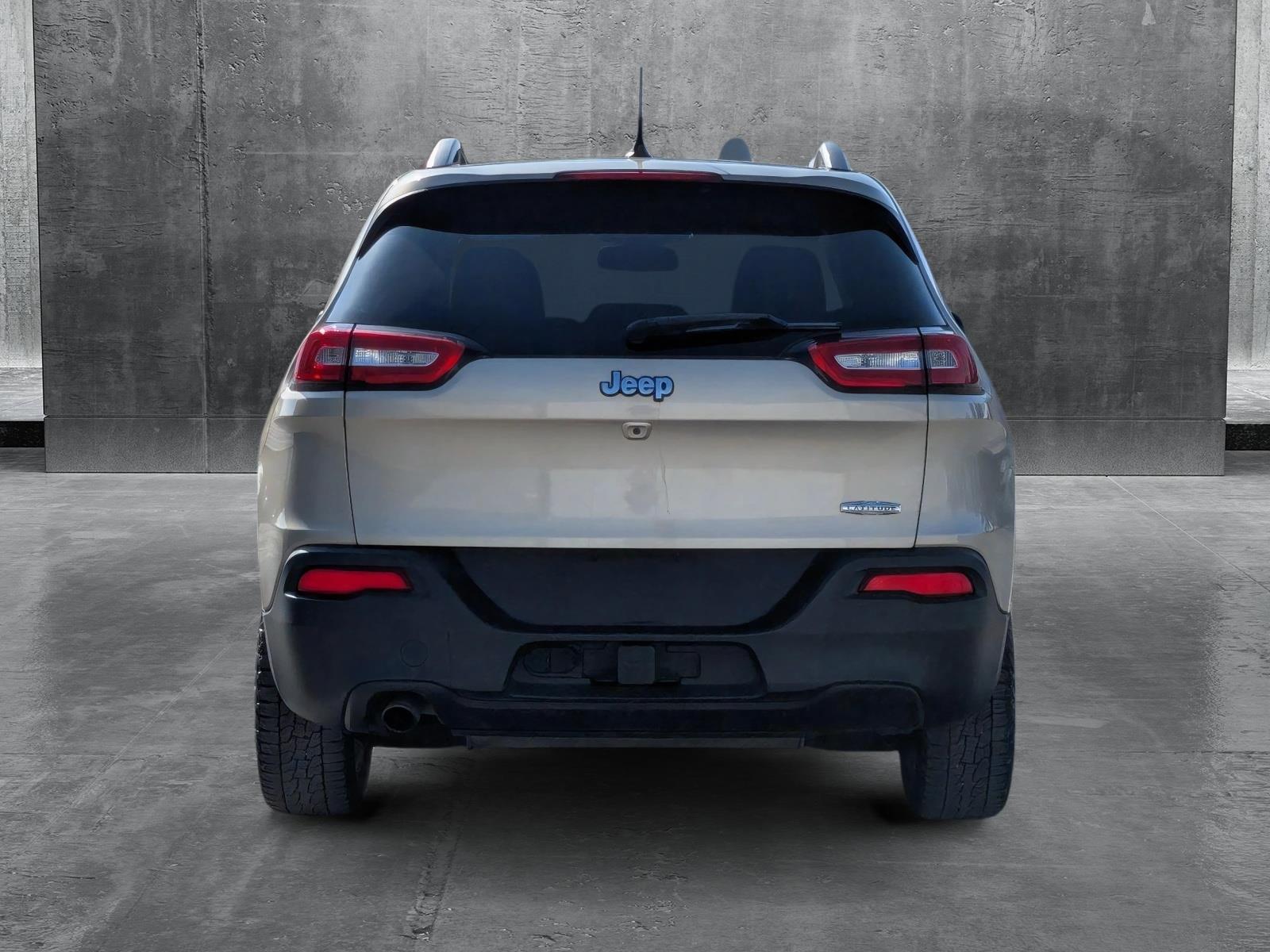 2015 Jeep Cherokee Vehicle Photo in Spokane Valley, WA 99212