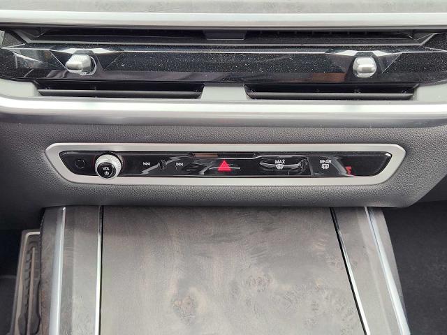 2023 BMW X7 M60i Vehicle Photo in PLANO, TX 75024