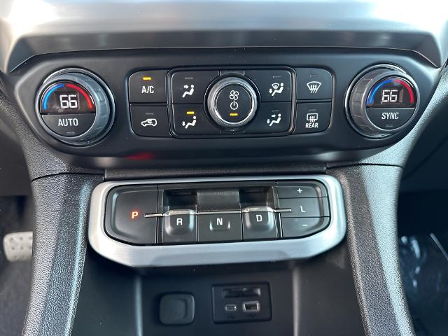 2023 GMC Acadia Vehicle Photo in MANITOWOC, WI 54220-5838