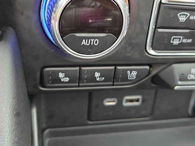 2022 GMC Yukon Vehicle Photo in Pleasant Hills, PA 15236