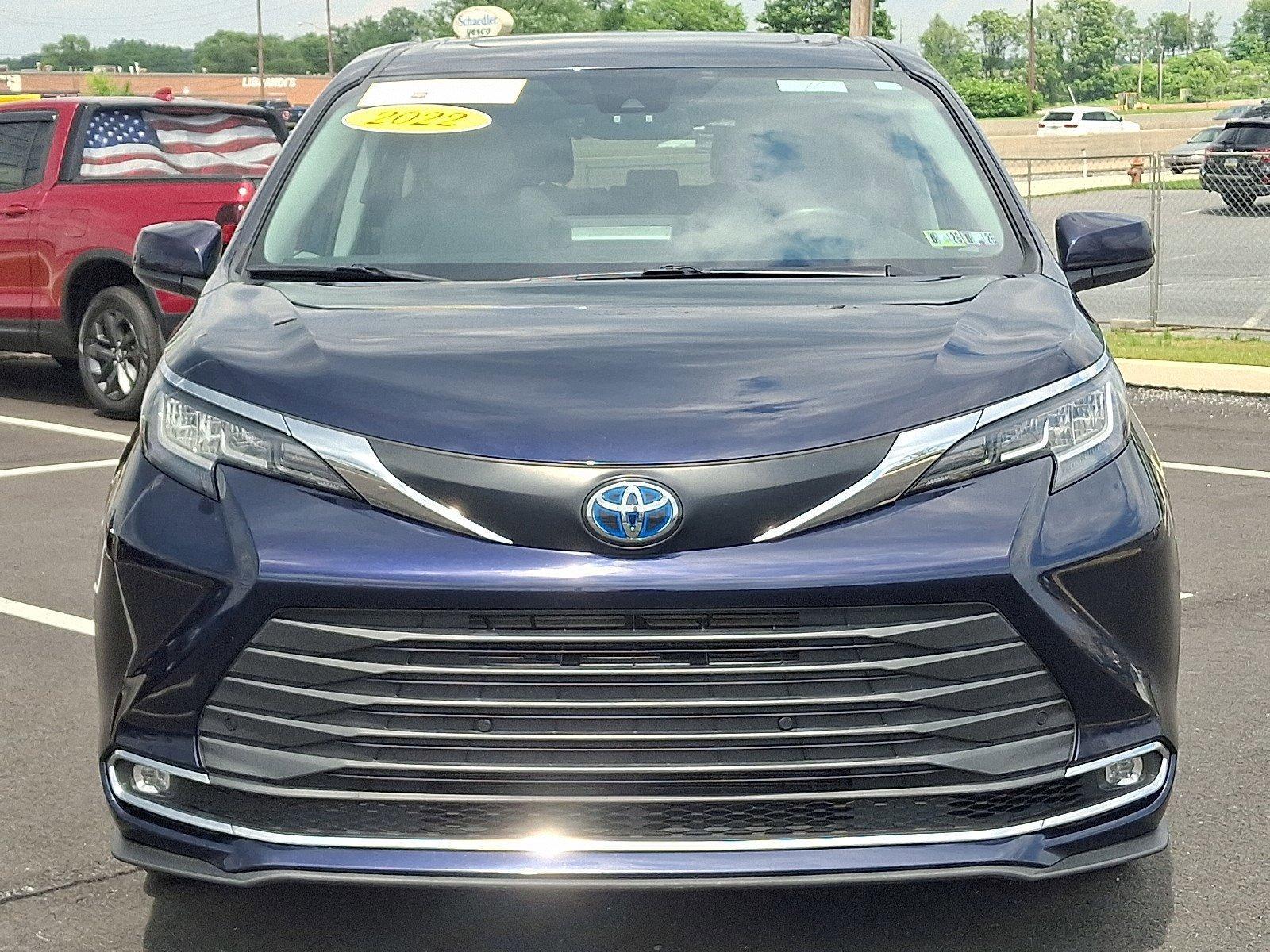 2022 Toyota Sienna Vehicle Photo in Harrisburg, PA 17111