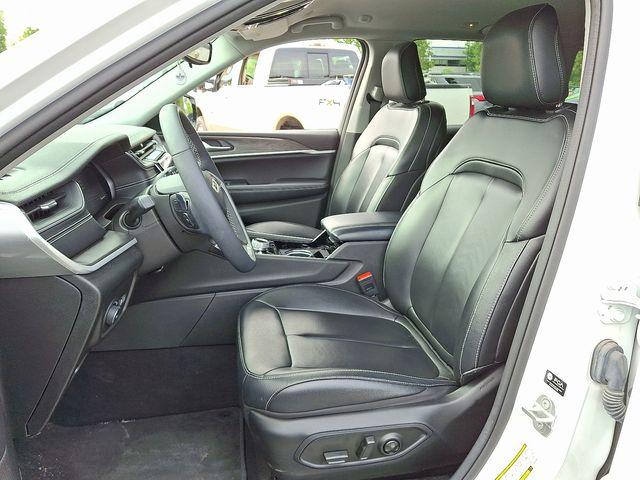 2023 Jeep Grand Cherokee Vehicle Photo in DANBURY, CT 06810-5034
