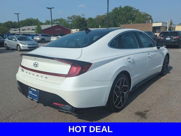 2022 Hyundai SONATA Vehicle Photo in Merrillville, IN 46410