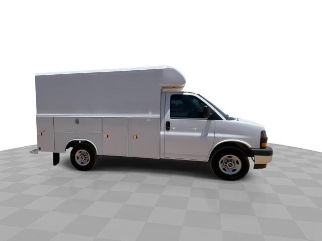 2025 GMC Savana Cutaway 3500 Vehicle Photo in GILBERT, AZ 85297-0402