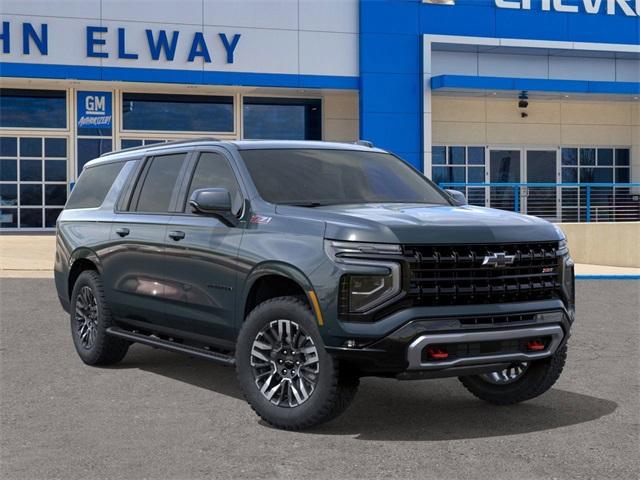 2025 Chevrolet Suburban Vehicle Photo in ENGLEWOOD, CO 80113-6708