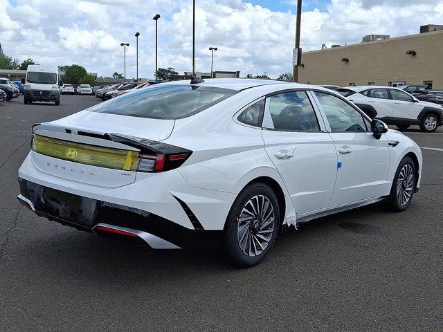 2025 Hyundai SONATA Hybrid Vehicle Photo in Philadelphia, PA 19116