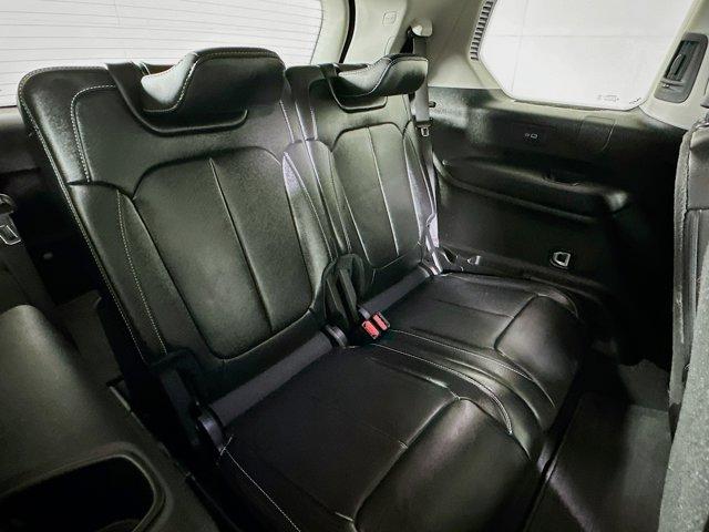 2022 Jeep Grand Cherokee L Vehicle Photo in Doylsetown, PA 18901