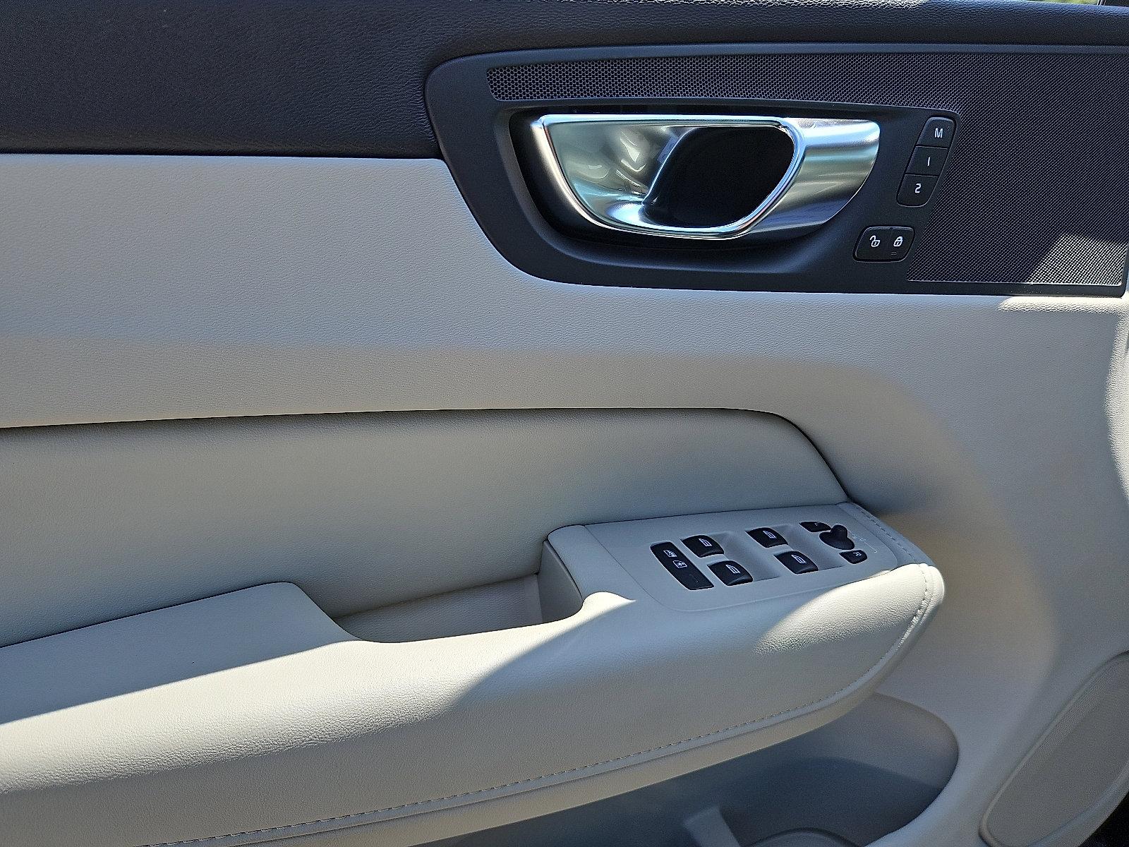 2024 Volvo XC60 Vehicle Photo in Trevose, PA 19053