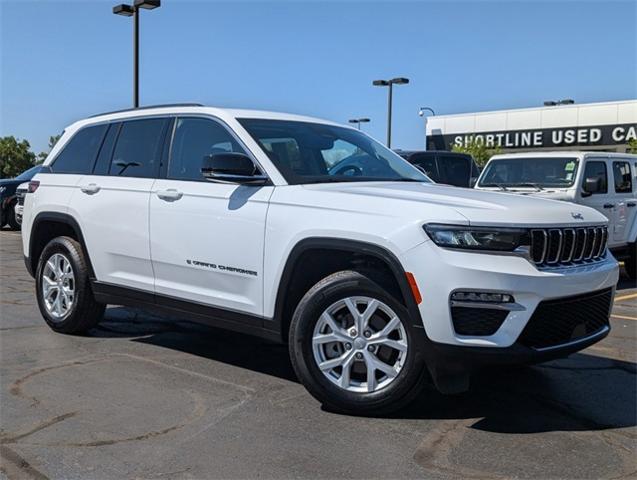 2023 Jeep Grand Cherokee Vehicle Photo in AURORA, CO 80012-4011