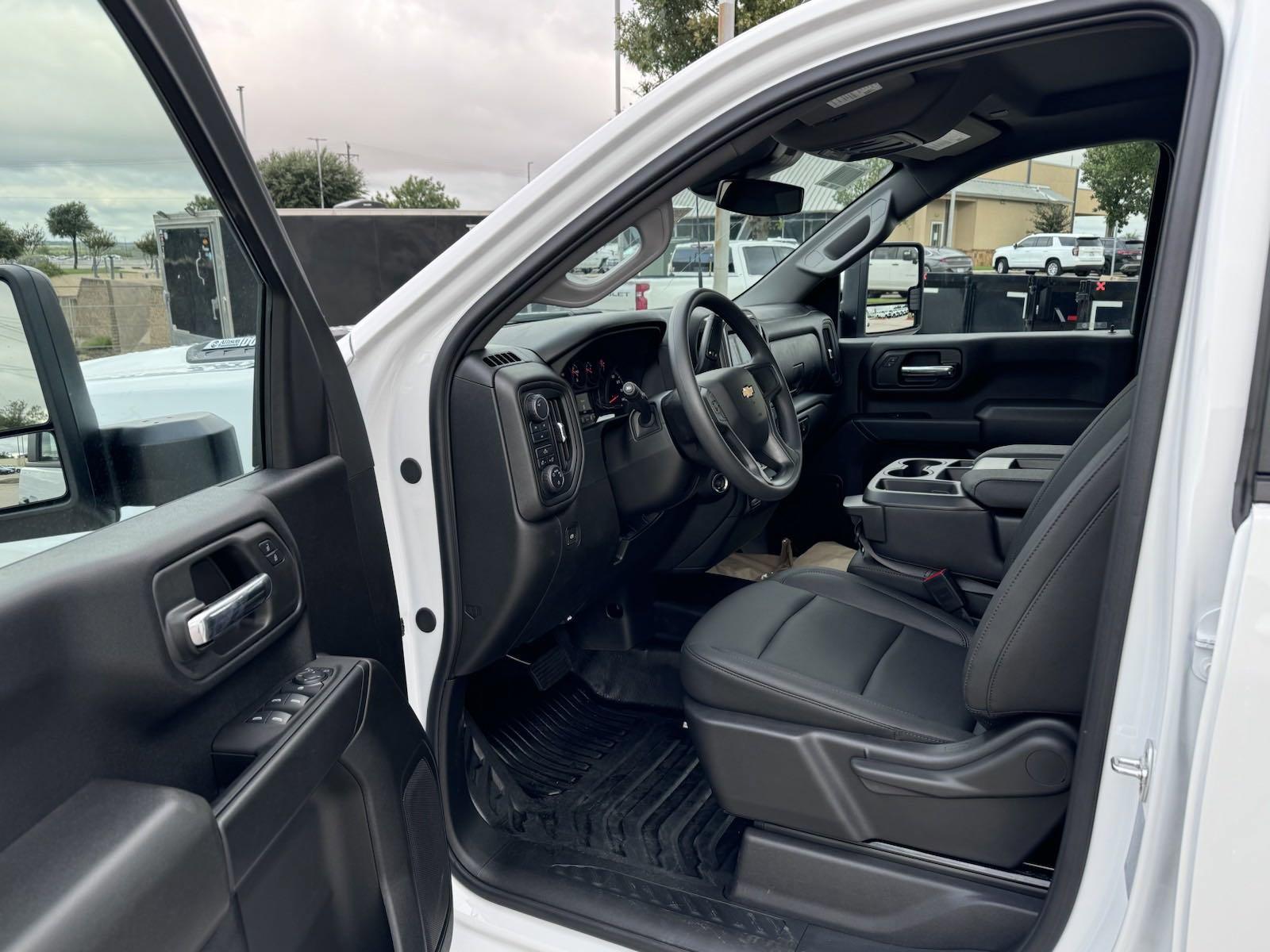 2025 Chevrolet Silverado 3500 HD Vehicle Photo in GEORGETOWN, TX 78626-7508