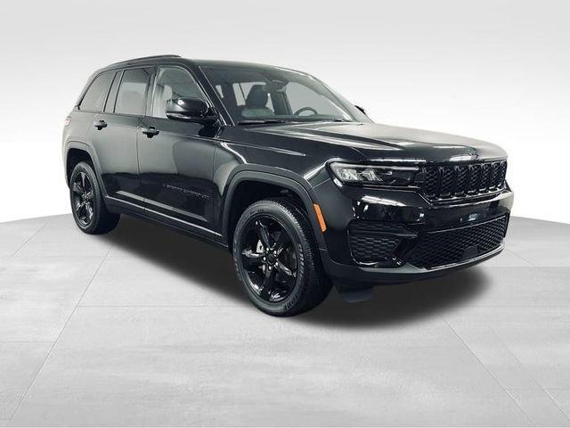 2023 Jeep Grand Cherokee Vehicle Photo in MEDINA, OH 44256-9631