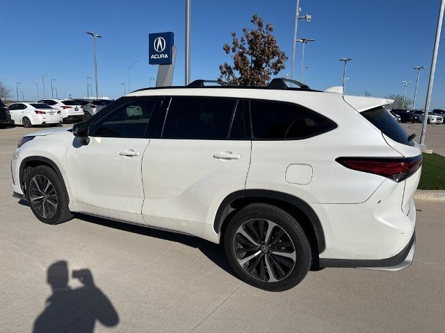 2021 Toyota Highlander Vehicle Photo in Grapevine, TX 76051