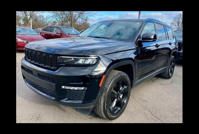 2024 Jeep Grand Cherokee L Vehicle Photo in Oshkosh, WI 54904