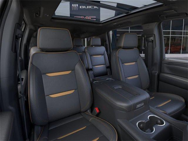 2024 GMC Yukon XL Vehicle Photo in COLLIERVILLE, TN 38017-9006