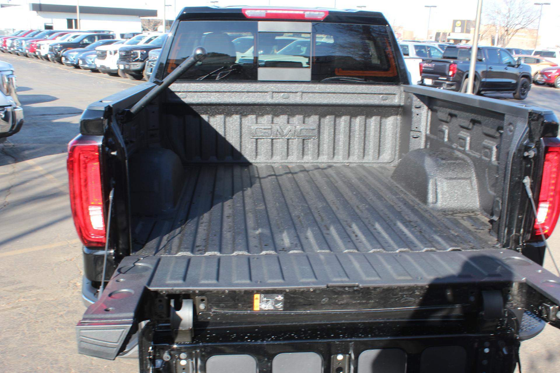 2025 GMC Sierra 1500 Vehicle Photo in AURORA, CO 80012-4011