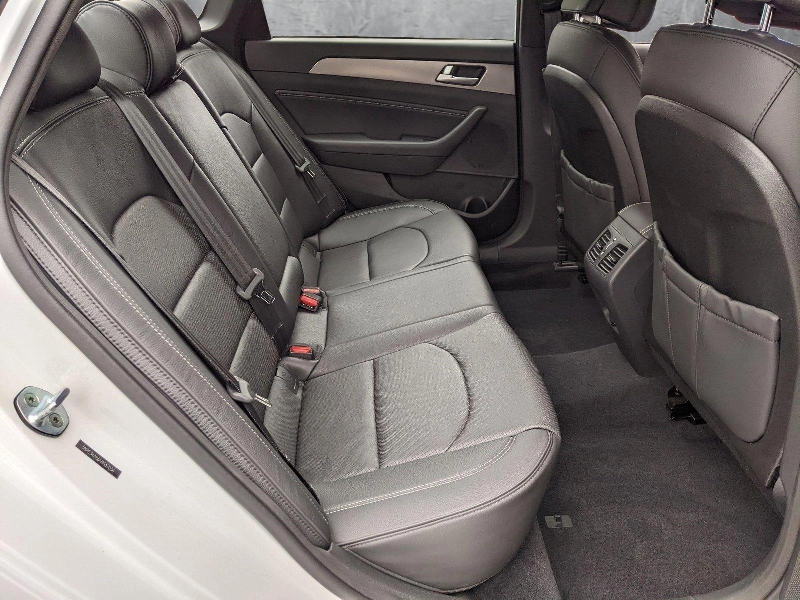2015 Hyundai SONATA Vehicle Photo in Cockeysville, MD 21030