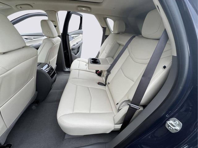 2025 Cadillac XT5 Vehicle Photo in LEOMINSTER, MA 01453-2952