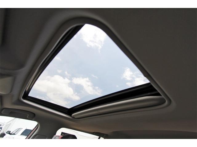 2019 Toyota RAV4 Vehicle Photo in ROSENBERG, TX 77471-5675