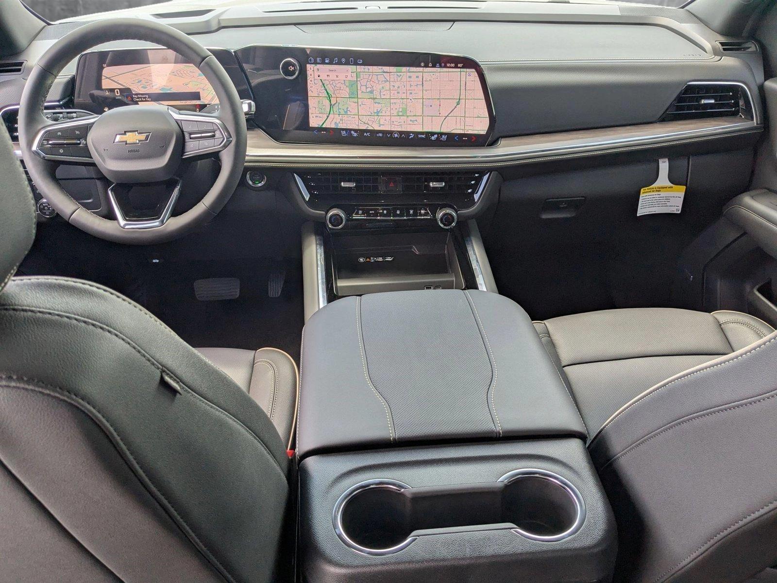 2025 Chevrolet Suburban Vehicle Photo in PEMBROKE PINES, FL 33024-6534