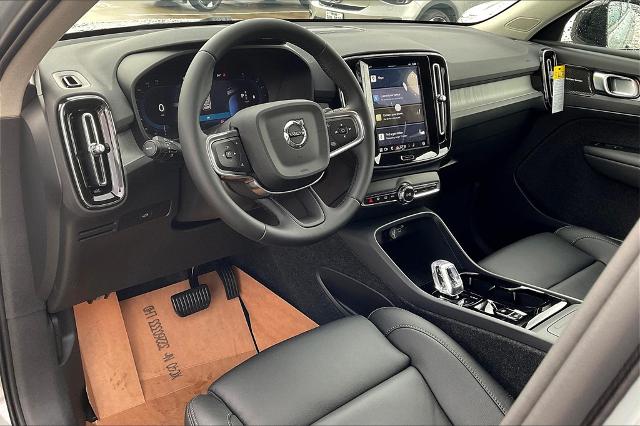 2025 Volvo XC40 Vehicle Photo in Grapevine, TX 76051