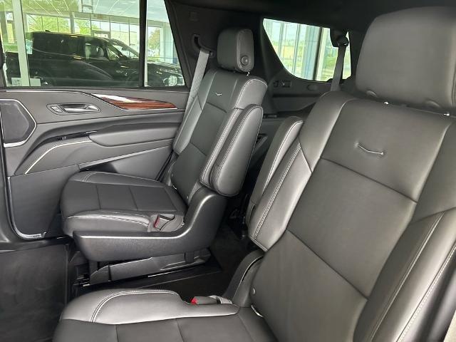 2022 Cadillac Escalade Vehicle Photo in MANHATTAN, KS 66502-5036