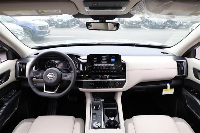 2025 Nissan Pathfinder Vehicle Photo in Hazelwood, MO 63042