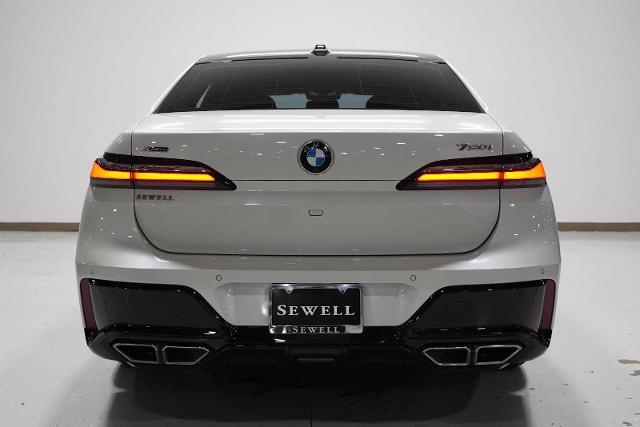 2023 BMW 760i xDrive Vehicle Photo in GRAPEVINE, TX 76051