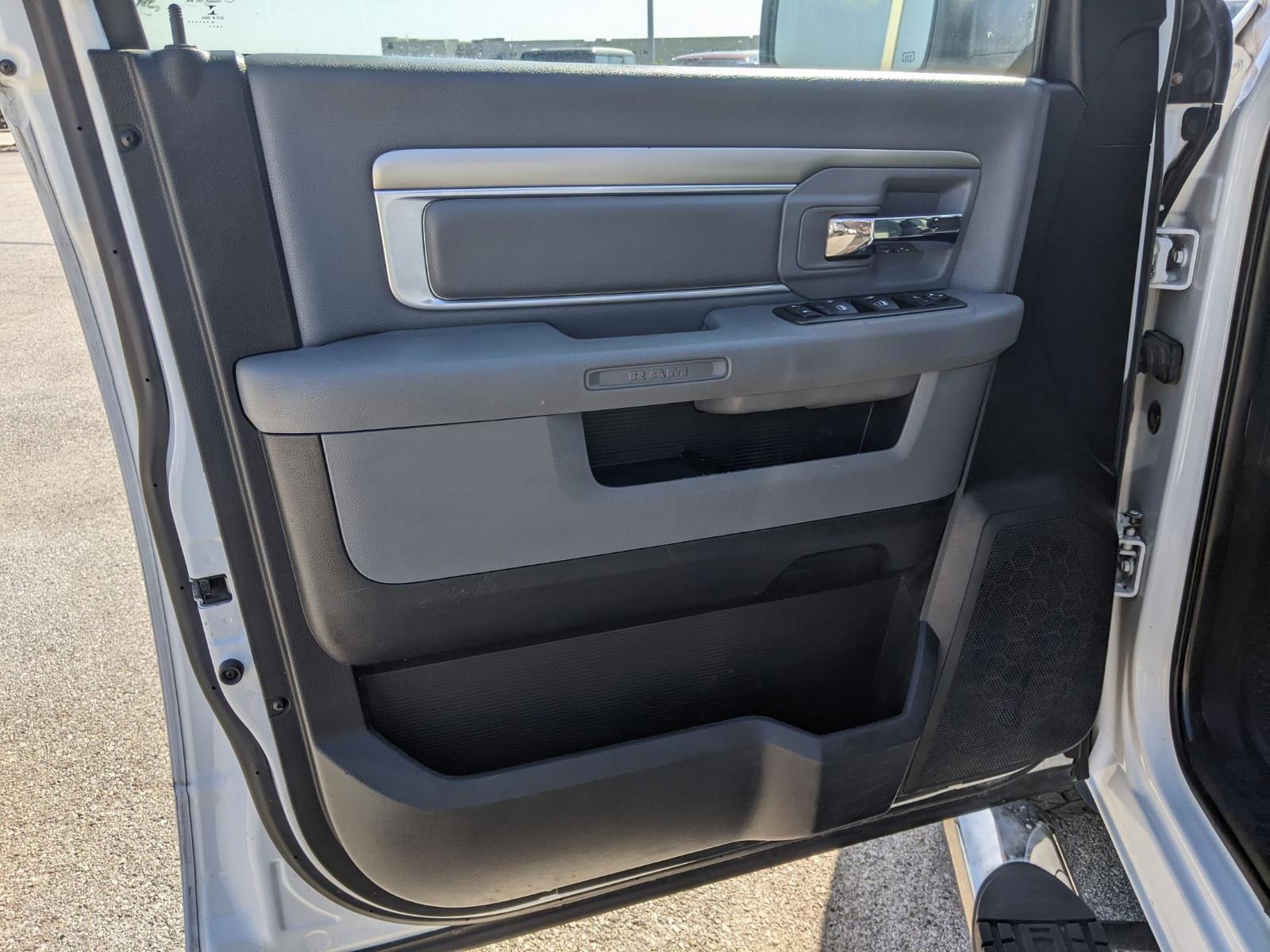 2014 Ram 1500 Vehicle Photo in Seguin, TX 78155