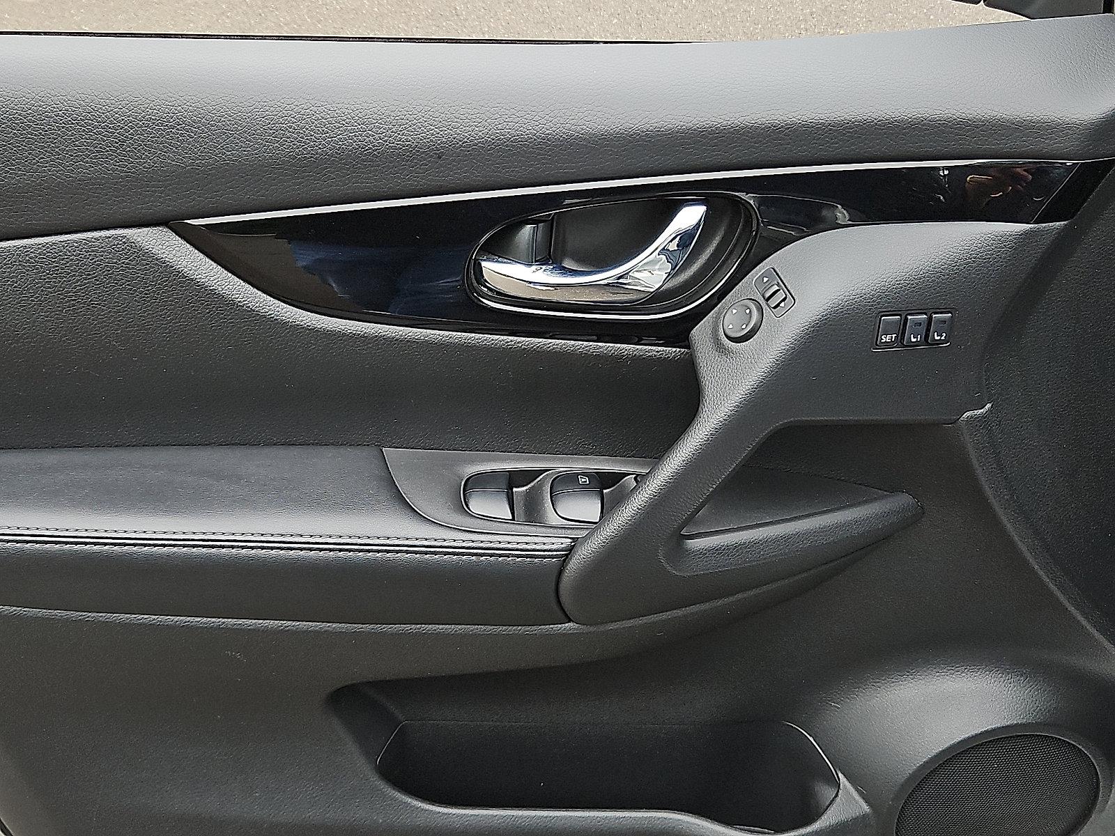 2022 Nissan Rogue Sport Vehicle Photo in Jenkintown, PA 19046