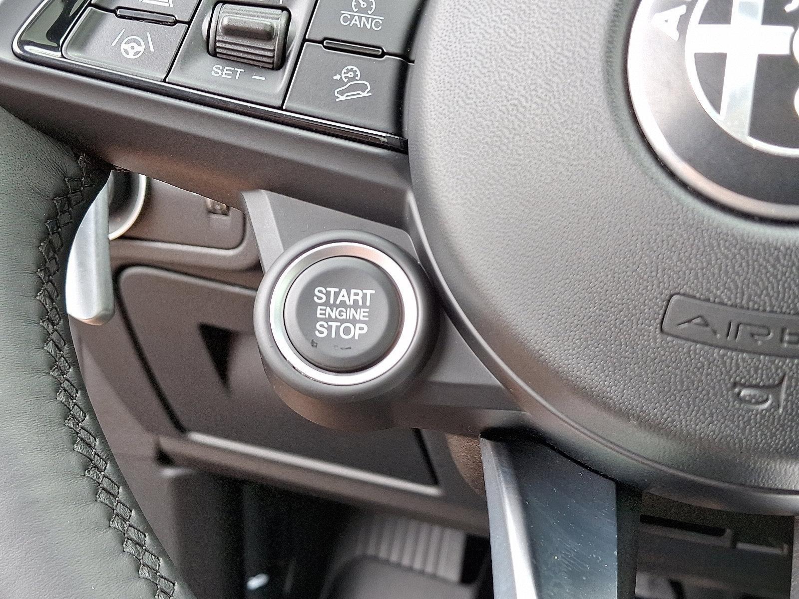 2022 Alfa Romeo Stelvio Vehicle Photo in Willow Grove, PA 19090