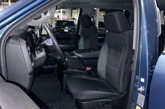 2025 Chevrolet Silverado 2500 HD Vehicle Photo in KANSAS CITY, MO 64114-4502