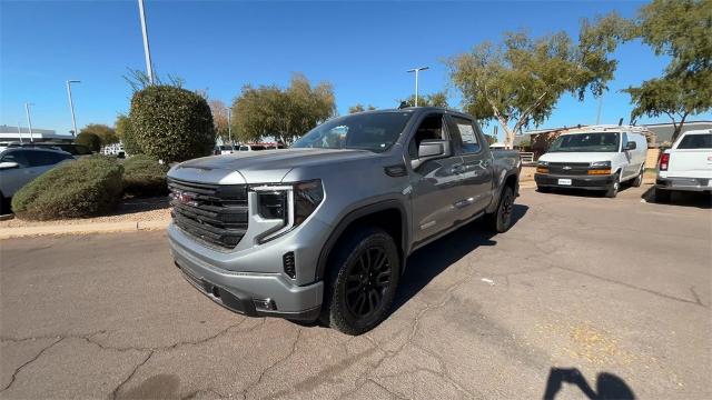 2025 GMC Sierra 1500 Vehicle Photo in GOODYEAR, AZ 85338-1310