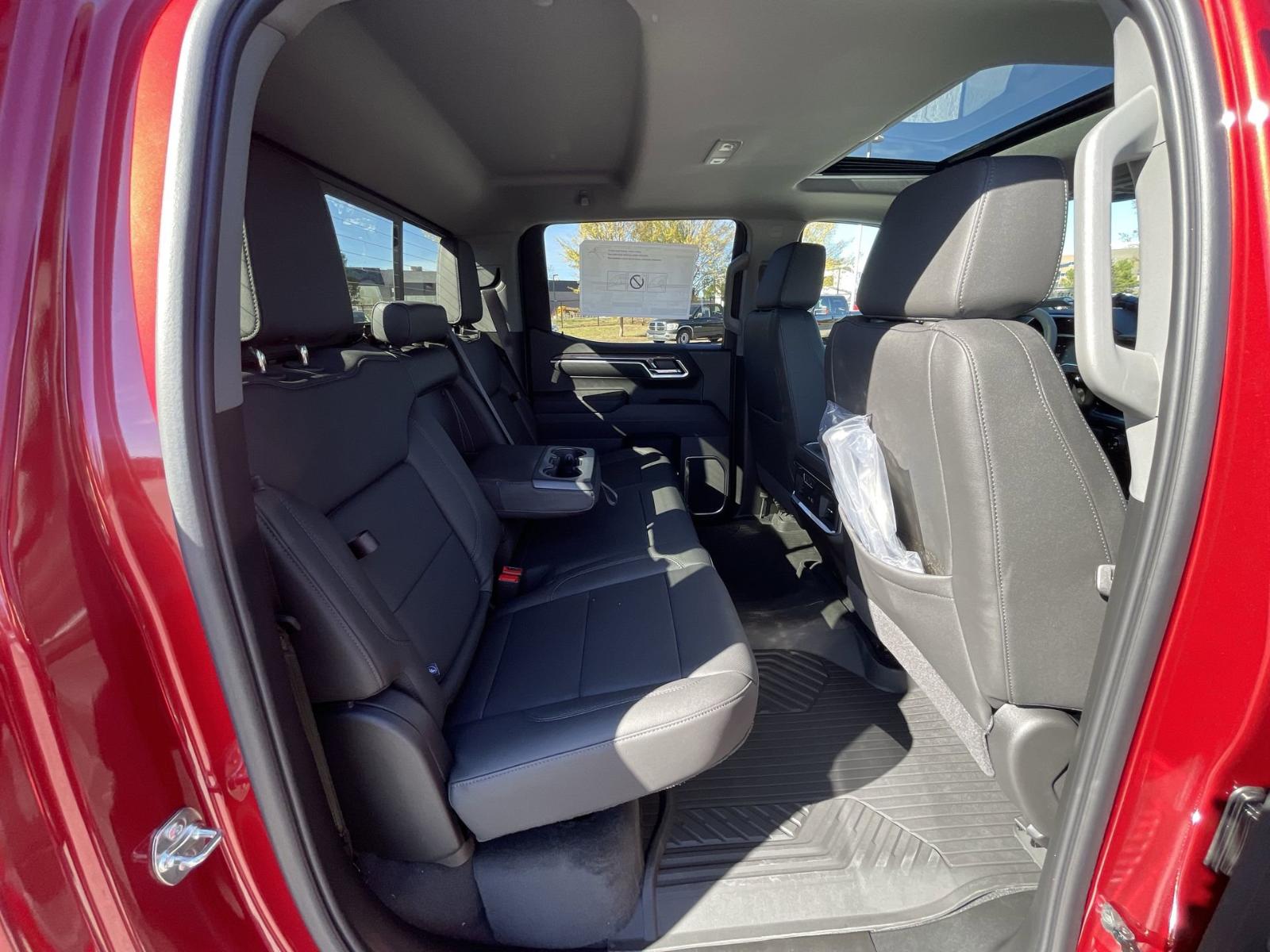 2025 Chevrolet Silverado 1500 Vehicle Photo in BENTONVILLE, AR 72712-4322