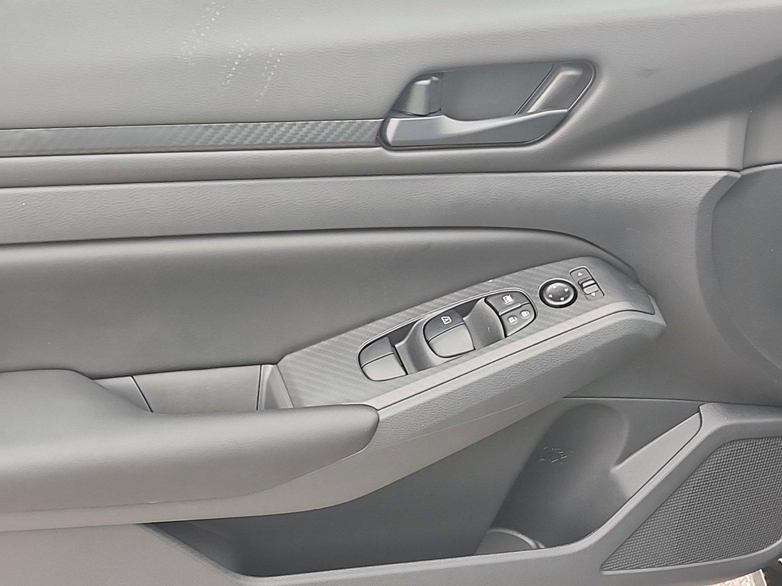 2025 Nissan Altima Vehicle Photo in Albuquerque, NM 87110