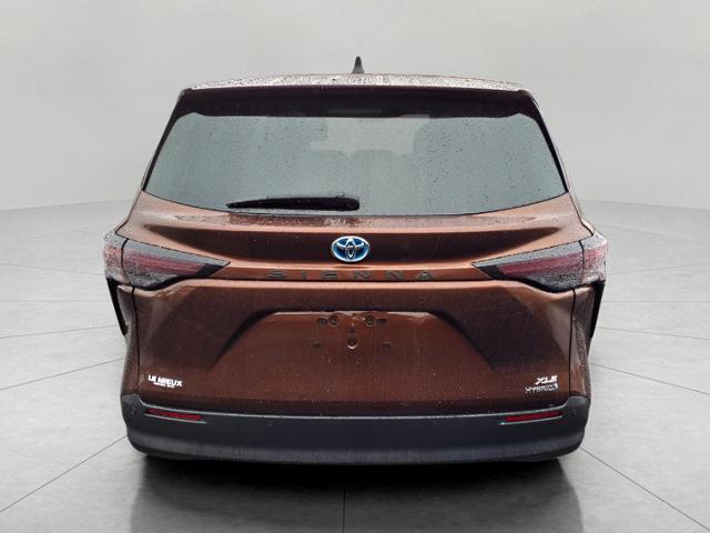 2023 Toyota Sienna Vehicle Photo in Oshkosh, WI 54904