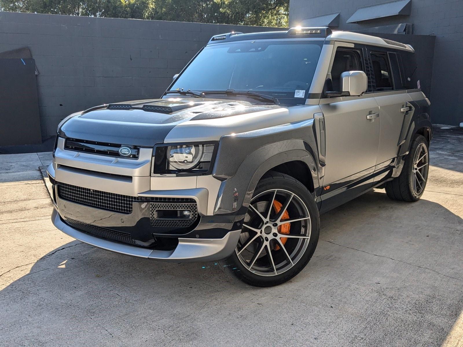 2024 Land Rover Defender Vehicle Photo in Pompano Beach, FL 33064